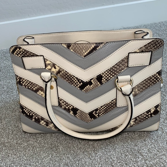 Michael Kors handbag - Picture 2 of 7